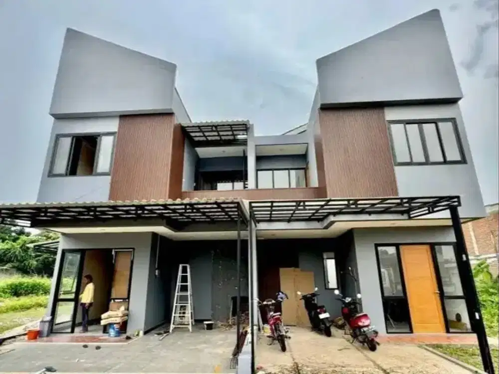 Rumah Artistik, Desain Unik, Strategis! di Cluster Casadina Residence