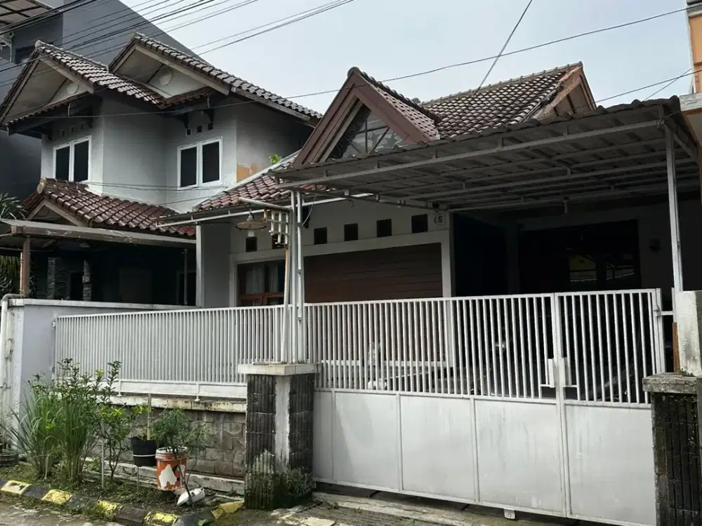 Dijual Rumah Terawat Komplek Pasteur Lokasi Strategis