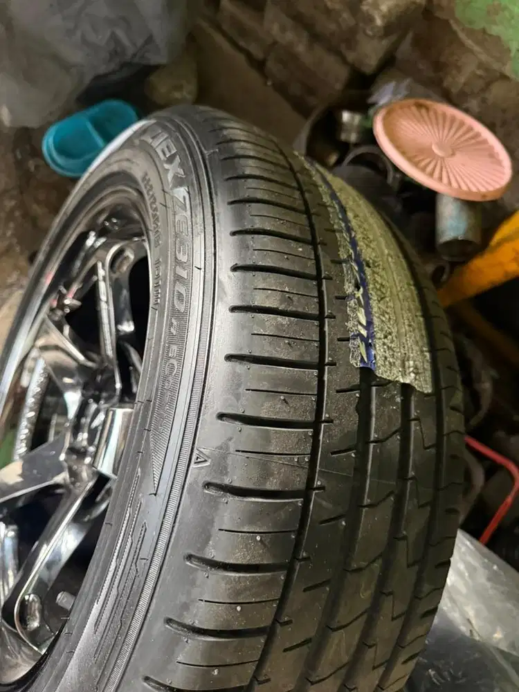 2 pcs ban falken 235/50/18