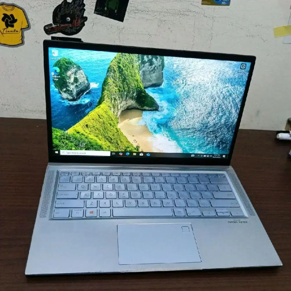 Iklan Asus ZenBook UX431DA AMD Ryzen 7 3700U 8 512 SSD