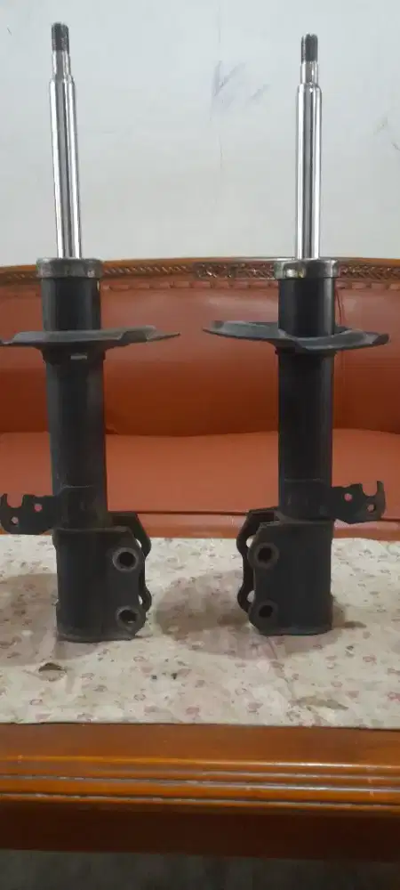 Shock breaker TEKICO altis 2002