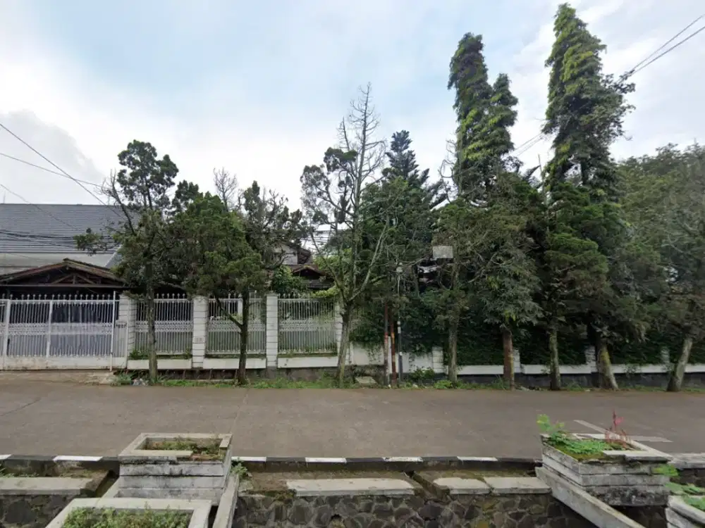 DIJUAL Rrumah indah dekat setra untuk INVESTASI !