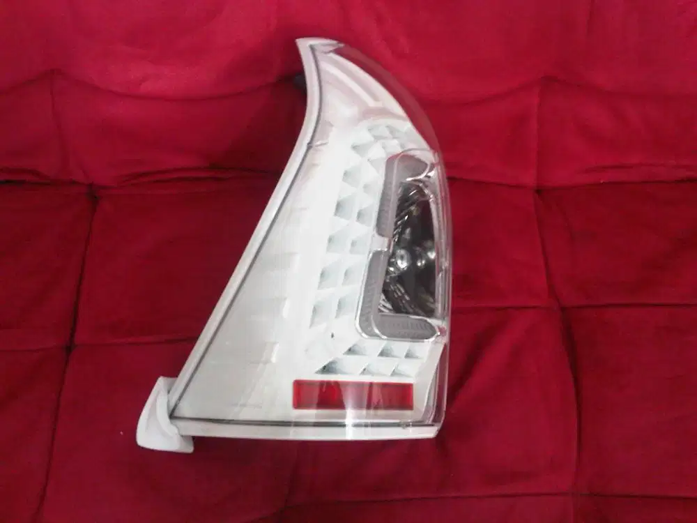 Stoplamp new avanza / veloz tahun 2012-2018