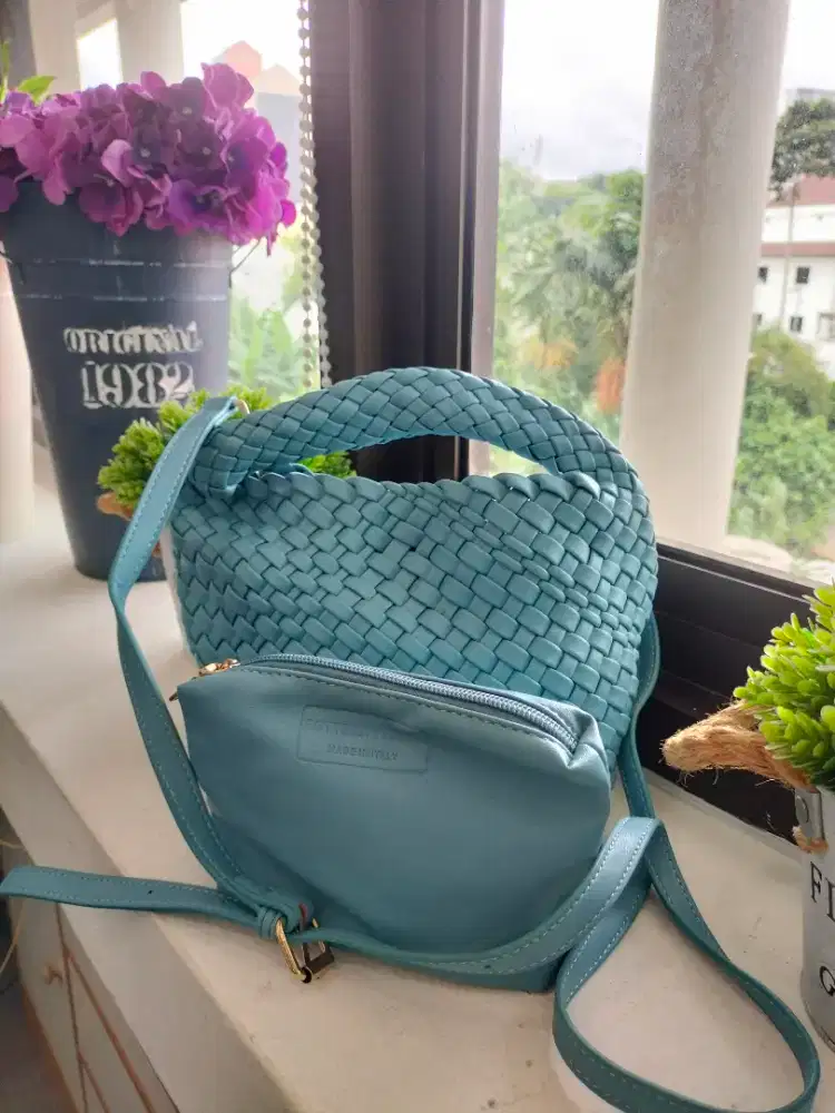 TAS ANYAMAN BOTTEGA VENETA