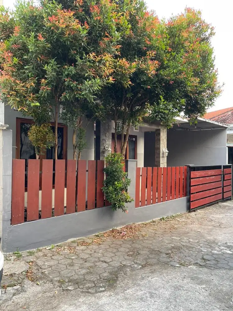 TERMURAH BEST DEAL! Rumah Strategis Siap Huni dalam Ringroad