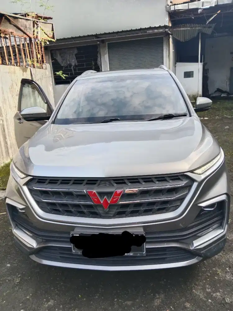 Dijual Wuling Almaz EX Sunroof 7 Seater 2022 KM 20rb an. Terawat