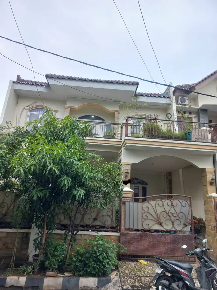 DIJUAL RUMAH DI PERUMAHAN TAMAN LAGUNA CIBUBUR