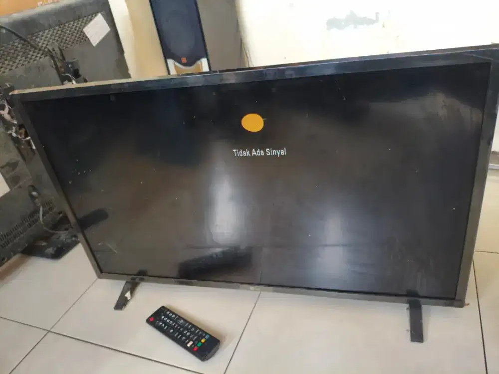 Digital tv merk LG 32 inch siap pake masih plastikan normal