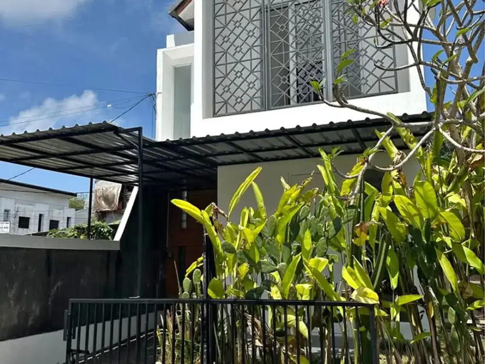 Di jual rumah 2 lantai Minimalis modern dan siap huni Lokasi jl pura batu pegeh Ungasan