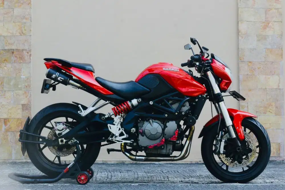 Benelli bn600 like new KTM duke390 er6n vulcan650