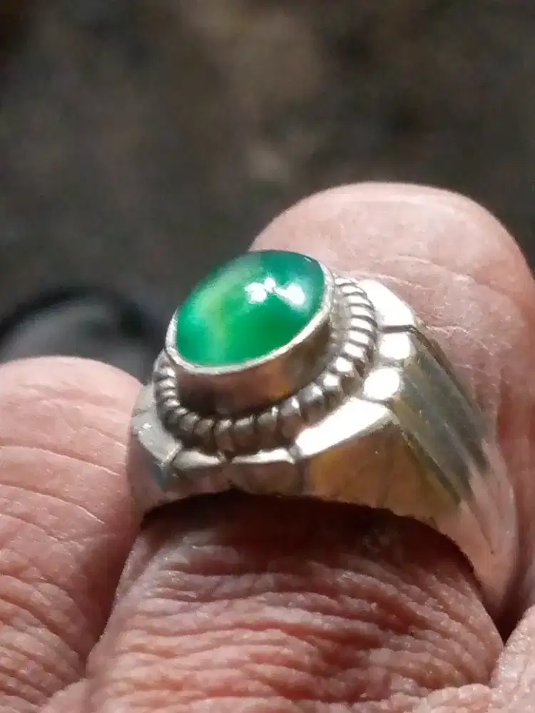 Batu manik ringin rasa bacan Doko size kantoran ring UK 8 titanium