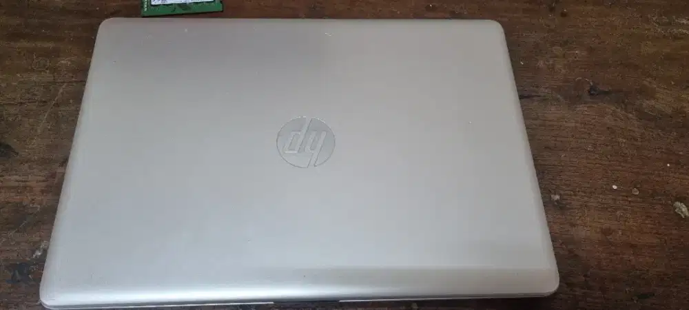 Hp 14s Cf2x Core i5 10210U ram 12gb  ssd 512gb vga radeon 530 2gb ddr5