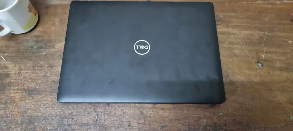 Dell latitude 3480 core i5 6200U ram 8gb ssd 256gb vga Radeon R5 2gb