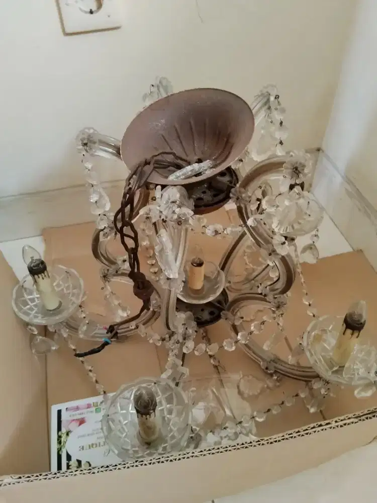 Lampu kristal cabang 4 plus 1 utama