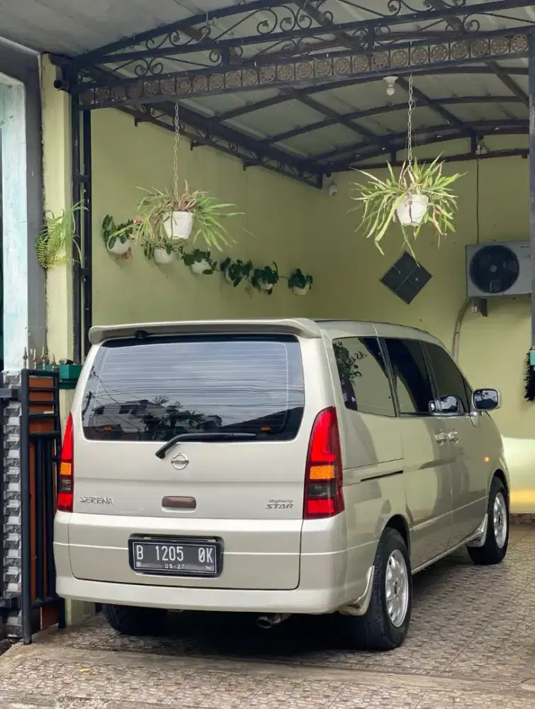Nissan Serena Hws 2007 AT Istimewa
