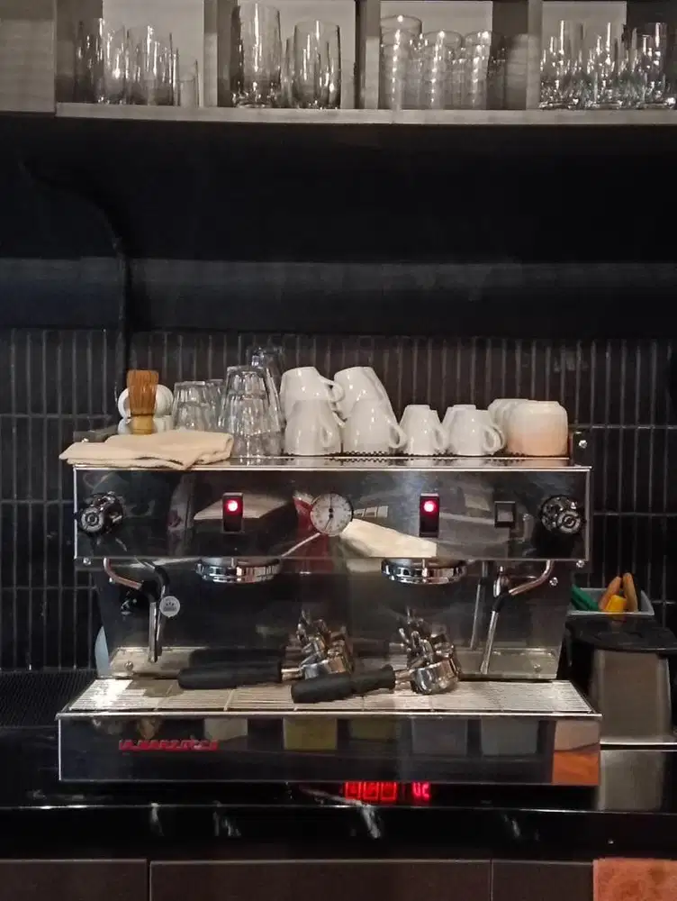 Mesin Kopi La Marzocco Linea Classic S ee 2 group