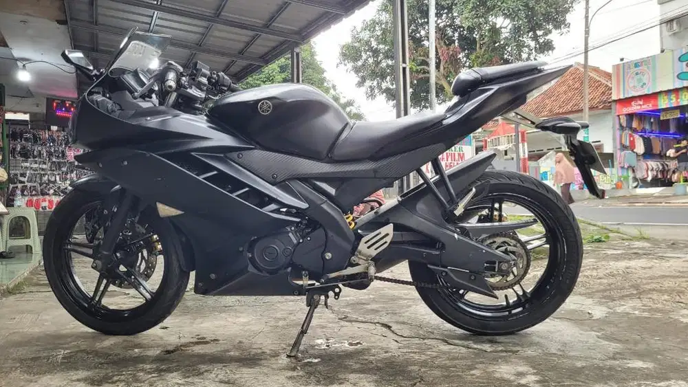 Djual Motor R15