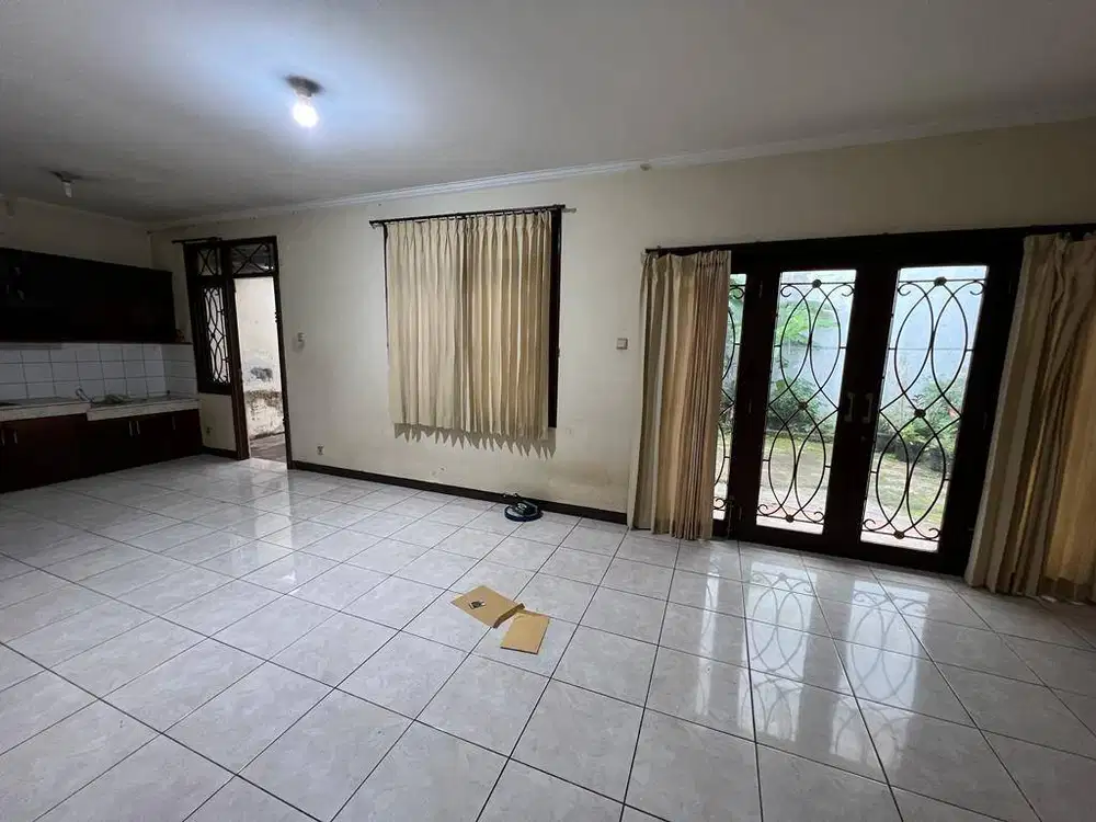 Dijual Rumah Mainroad Kota Baru Parahyangan Siap Huni