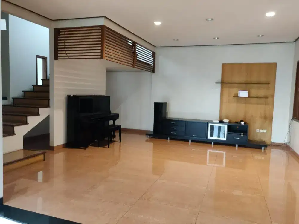 JUAL/SEWA Rumah Nyaman dan Bagus di Setraduta