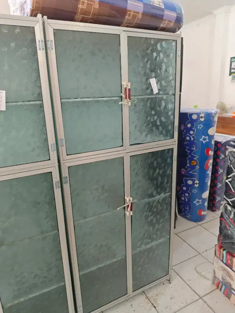 Rak Piring 2pintu Lemari Dapur Aluminium Kaca