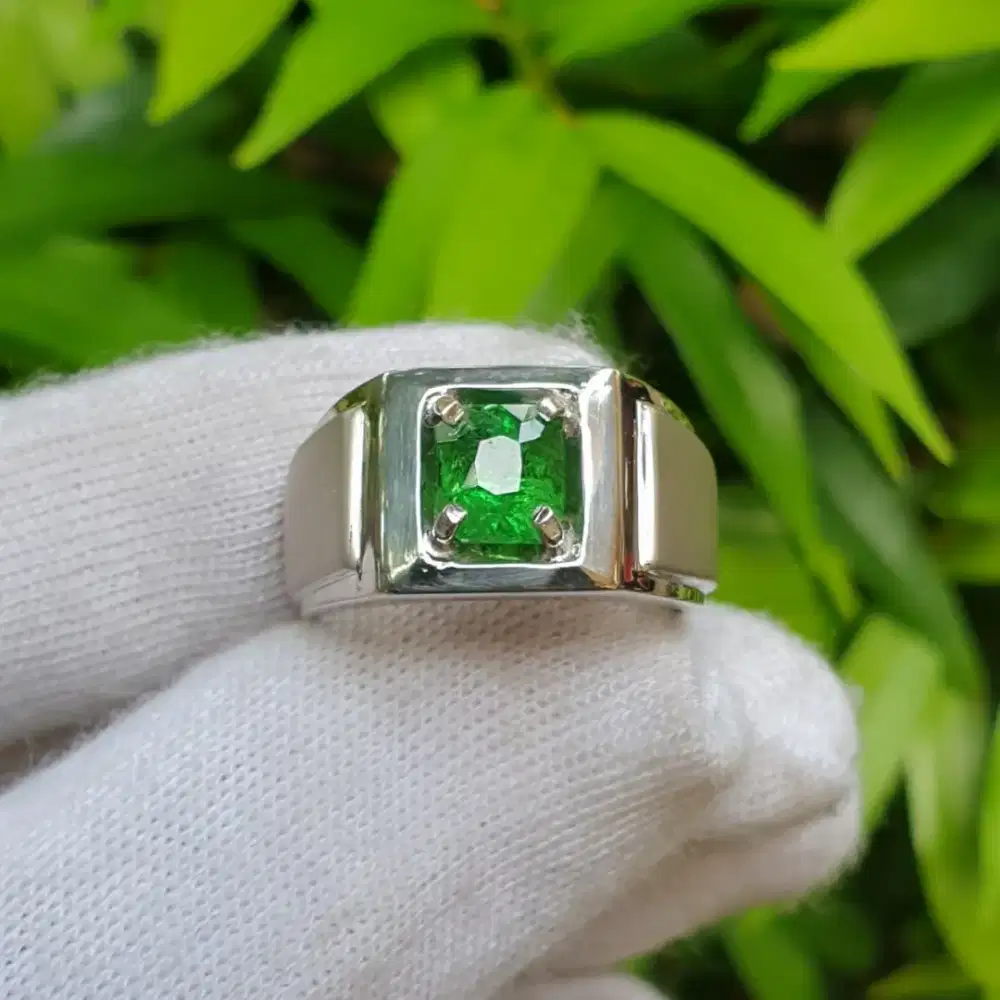 Natural Tsavorite 2.16 crt
