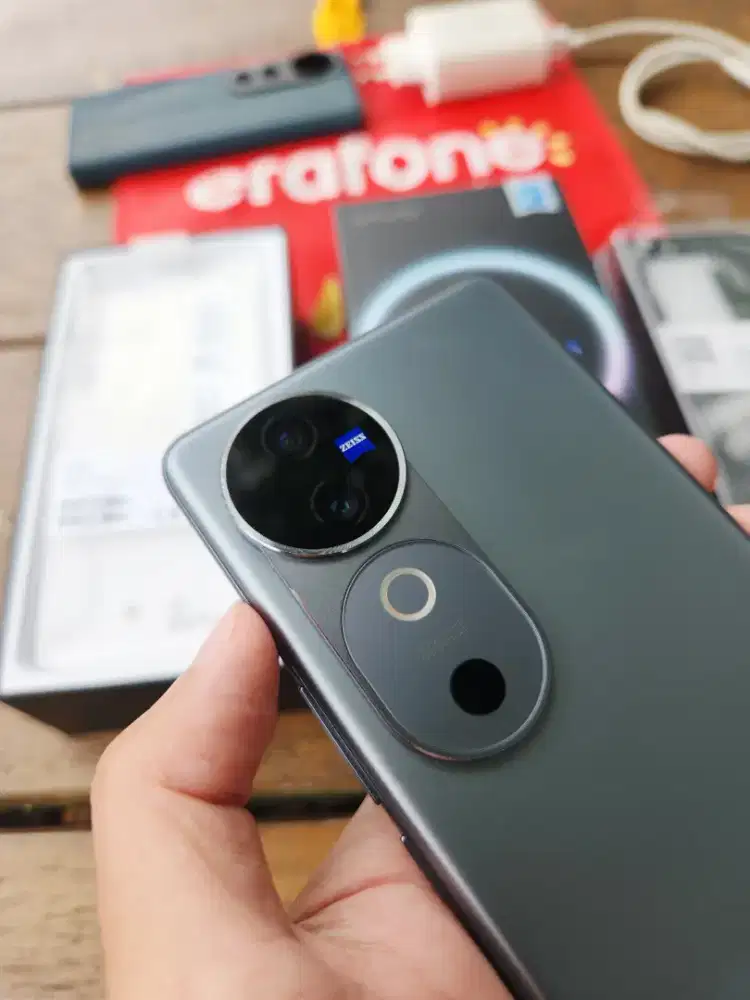 Vivo V40 5G 8/256 (Fullset ORI)