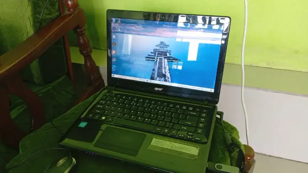 Jual Laptop murah siapa cepat dapat