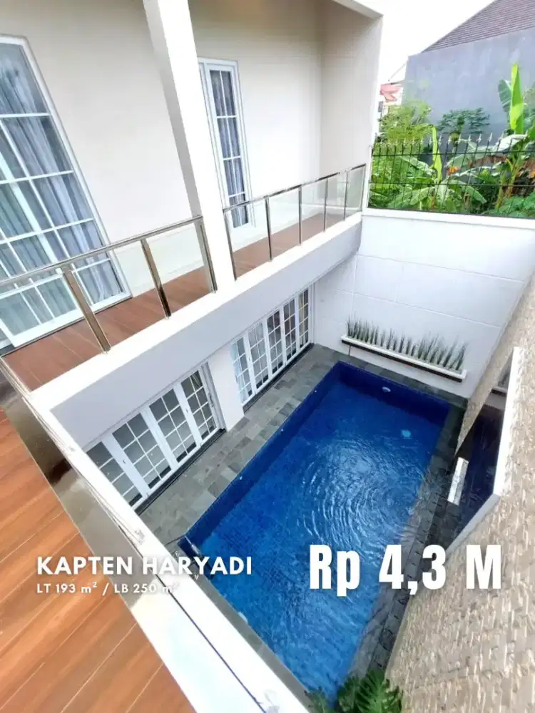 Dijual Rumah dengan Kolam Renang di Perumahan dekat Jalan Kaliurang