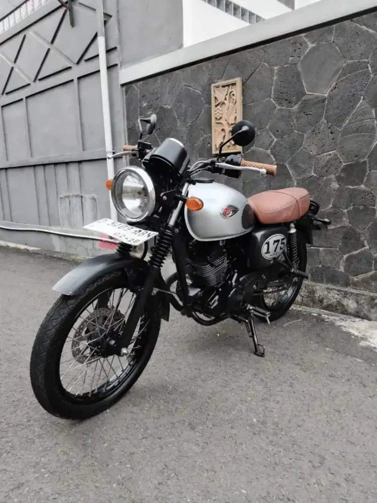 Kawasaki W175 SE 2018 Mulus Cash & kredit