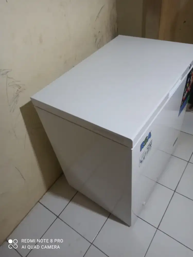 Dijual freezer merk RSA 200 liter
