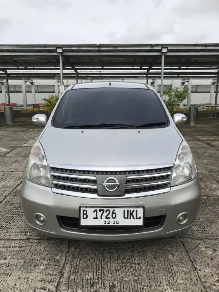 Livina XV 1.5 tahun 2010 at pajak 12,2026