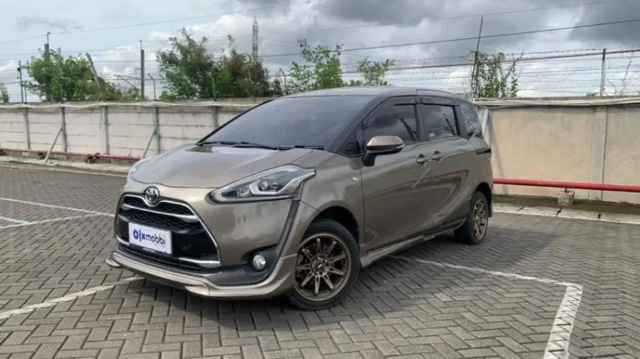 DP RENDAH Toyota Sienta 1.5 Q Bensin-AT 2017 BMQ