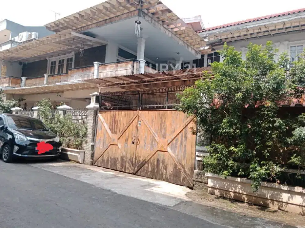 RUMAH HOOK LEGA 7 KAMAR TIDUR  DAN SIAP HUNI DI KLENDER