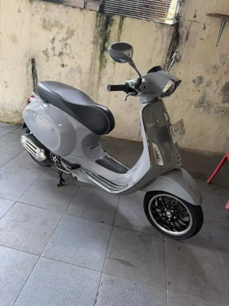 Vespa sprint tahun 2023 ABS