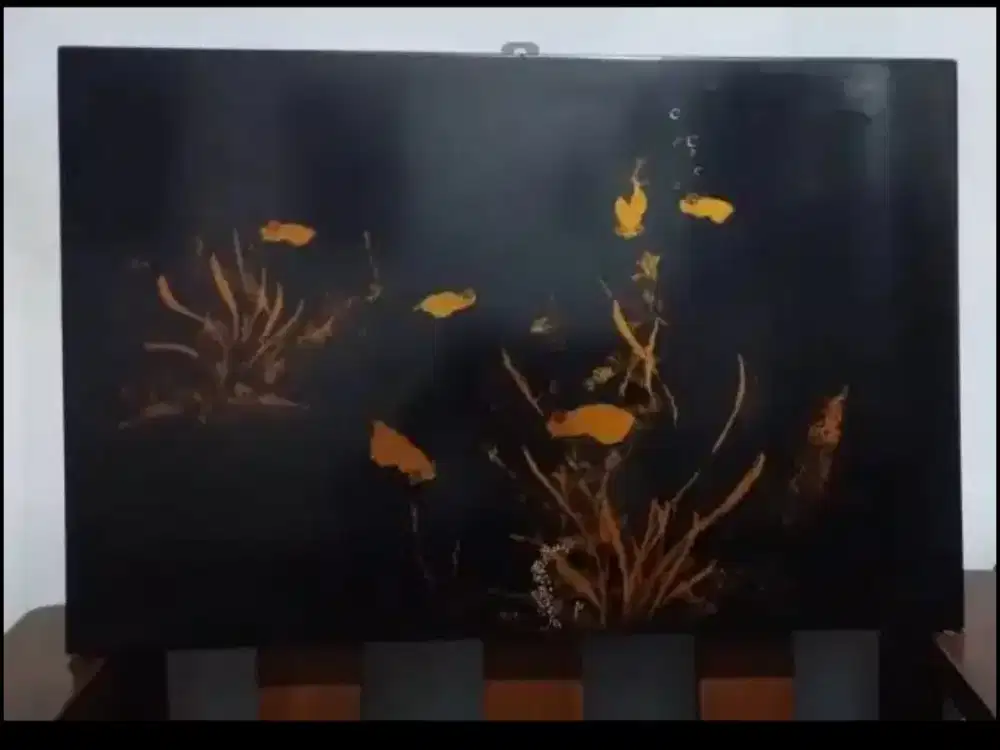 Lukisan Kayu Jati Vintage Tanpa Nama