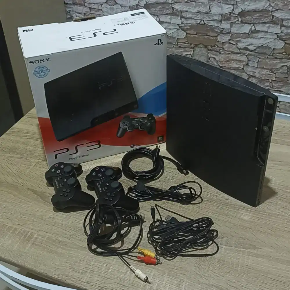 Playstation PS 3 Slim 160gb Seri 2000