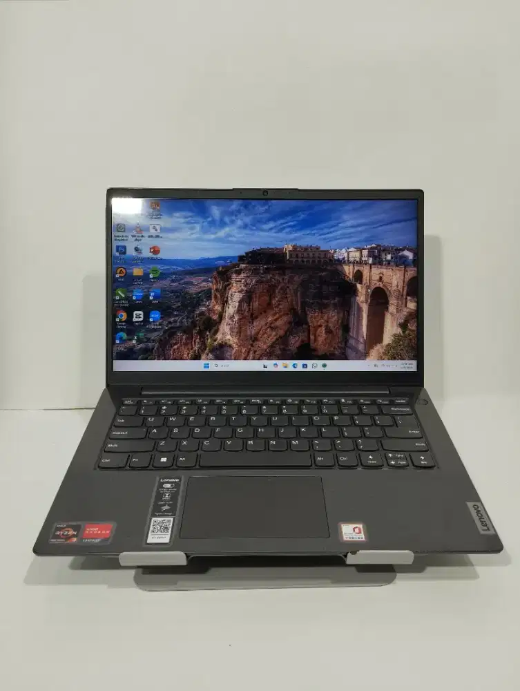 LAPTOP LENOVO V14