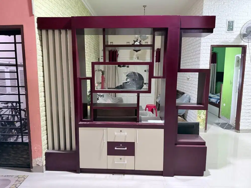 Lemari partisi bahan multiplex dico