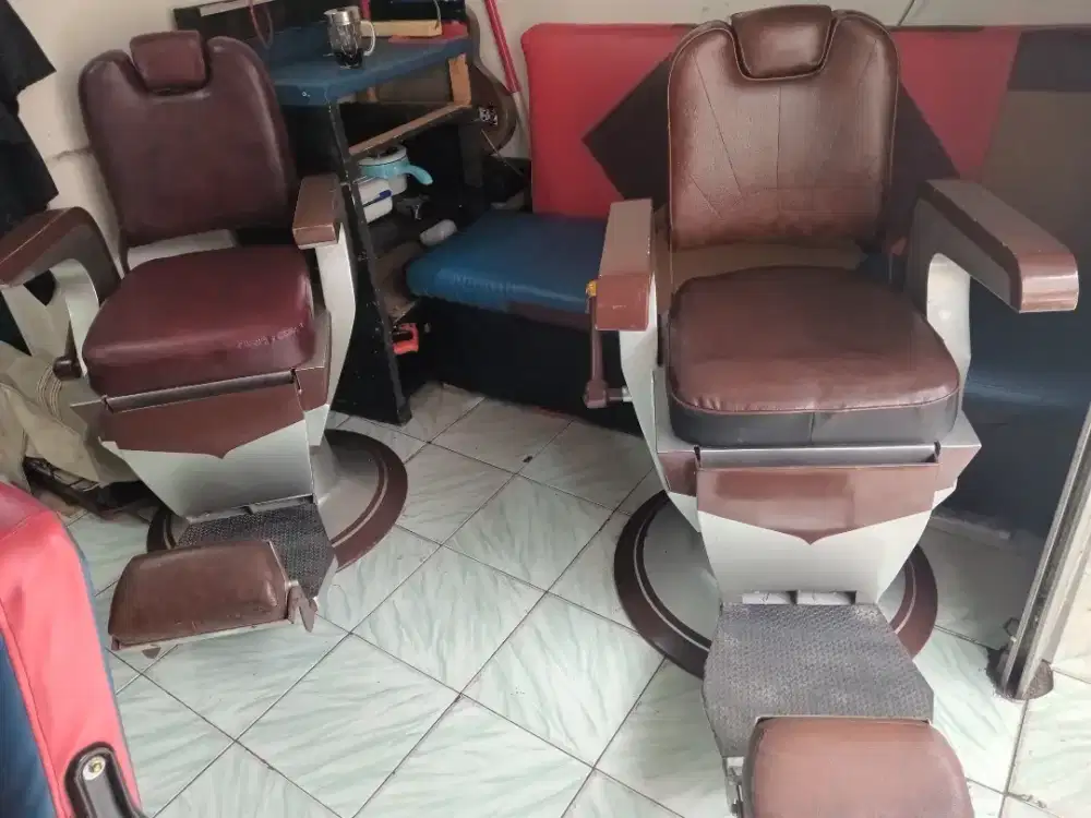 Kursi barbershop pangkas rambut pintermend dua unit