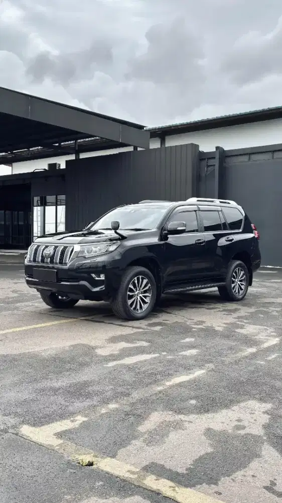 Toyota Prado 2.7 NIK 2019 KM 17rb Low KM Perfect Condition.