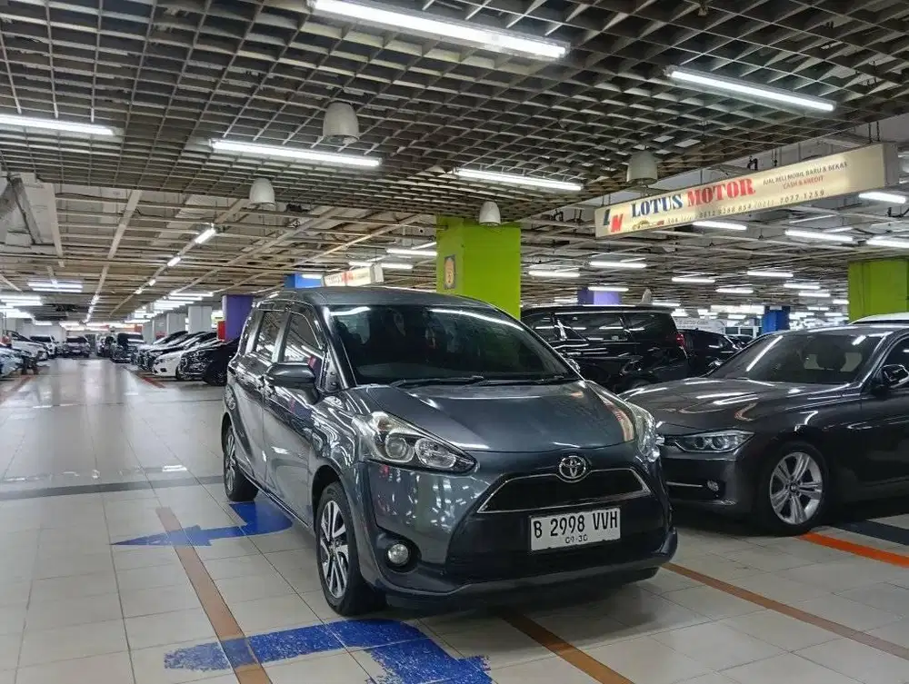 Toyota Sienta V .15 Automatic 2016