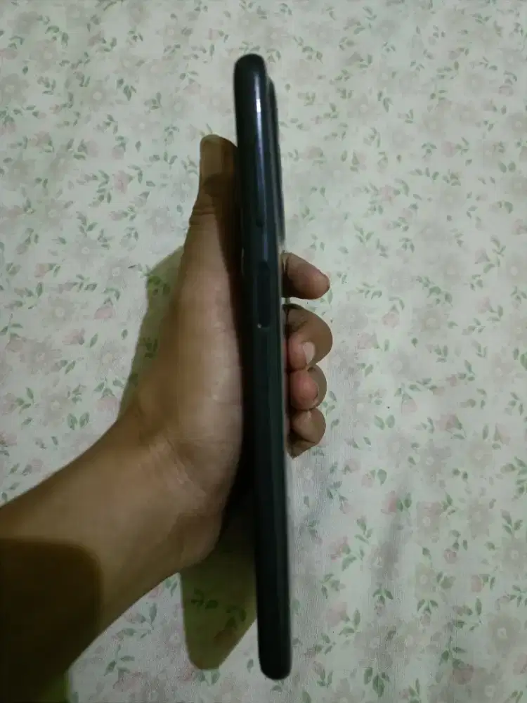 Samsung a23 6/128 minus dikit