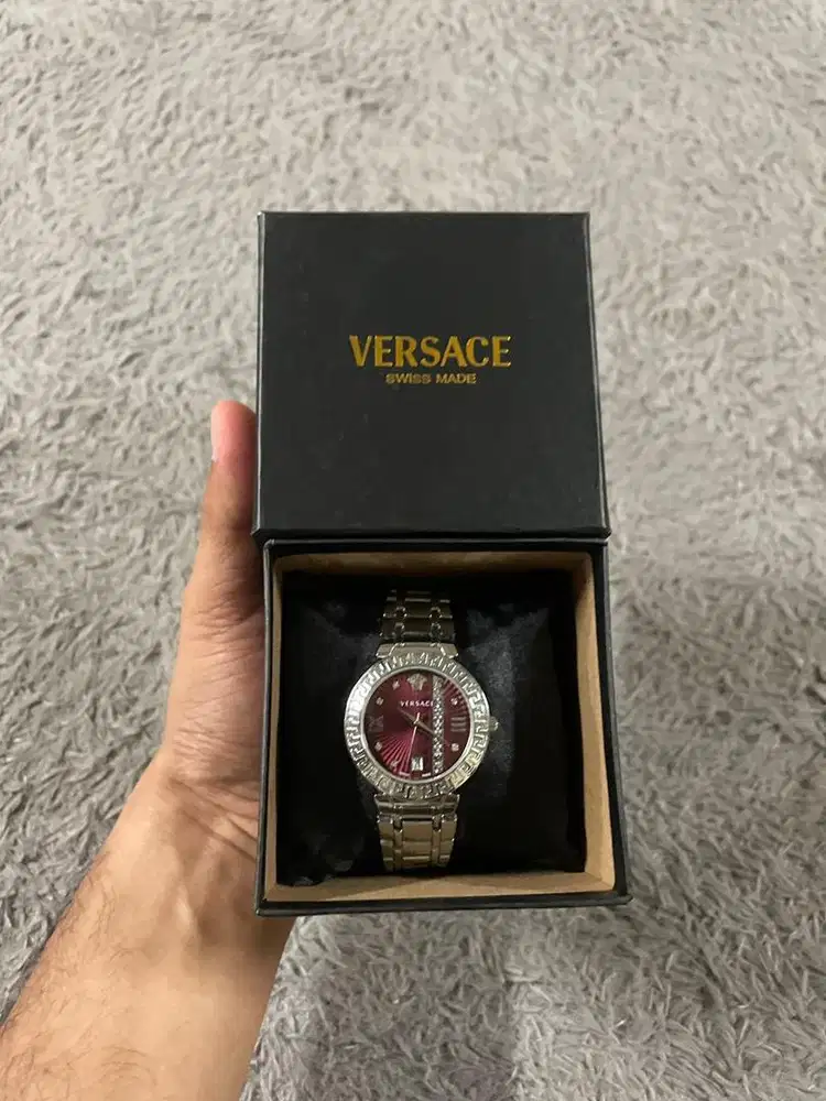 Jam Tangan Versace Dial Burgundy