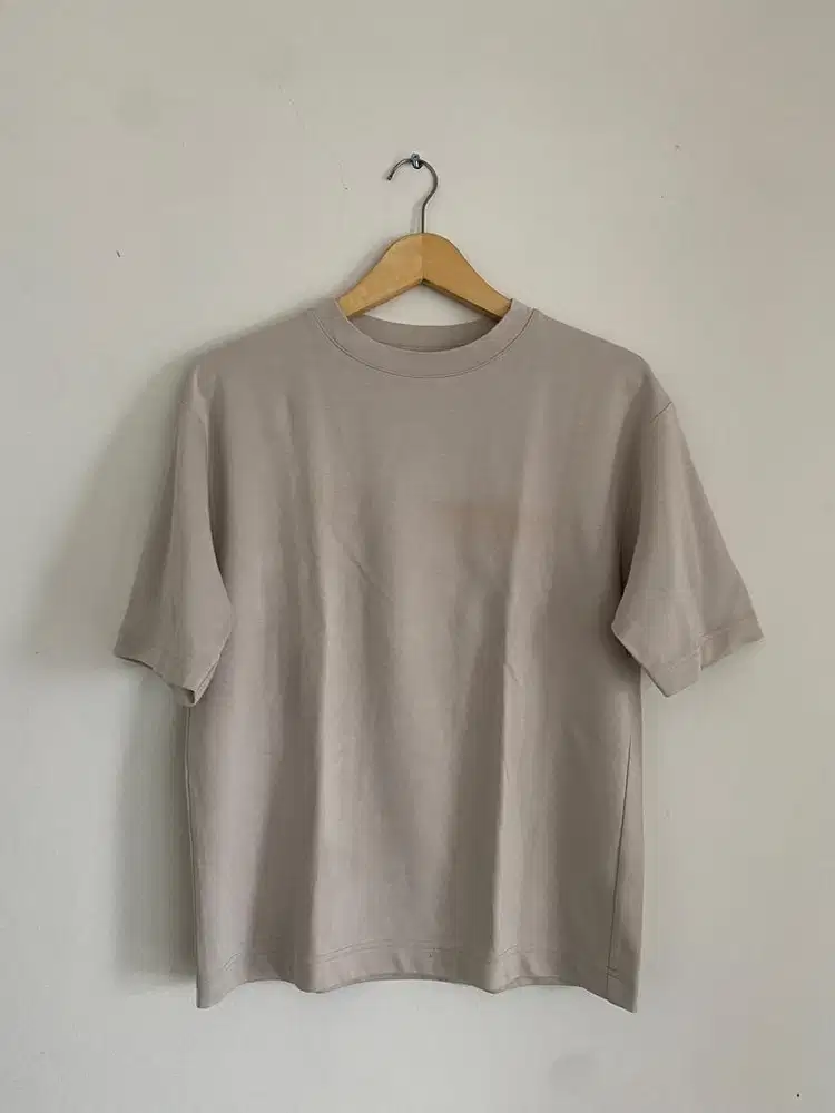 Kaos Brand Uniqlo