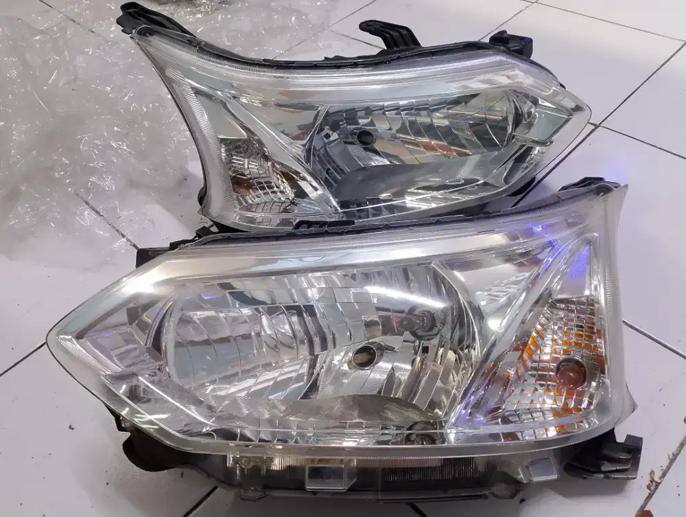 Headlamp ori Avanza 2018