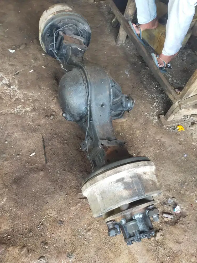 Gardan Belakang isuzu Fuso Copotan Original