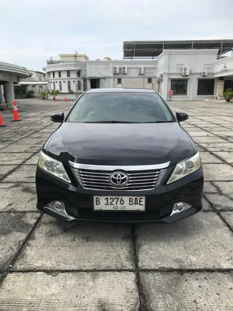 Camry V 2.5 tahun 2013 at km 92 ribu