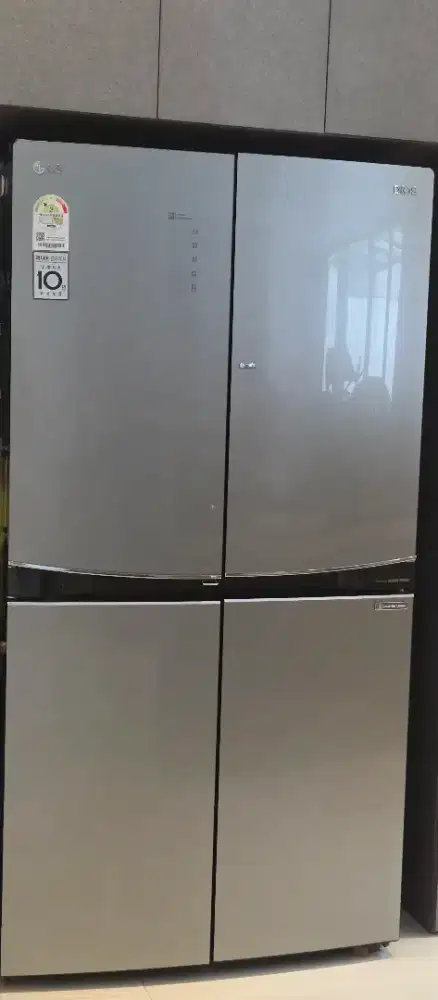 Kulkas LG Dios 870L Kapasitas Besar 4 Pintu
(Dari Korea)