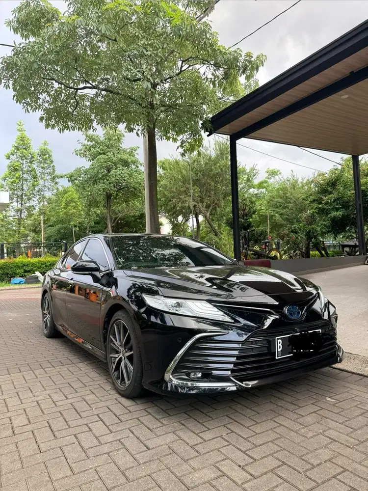 CAMRY Hybird 2.5 Hitam