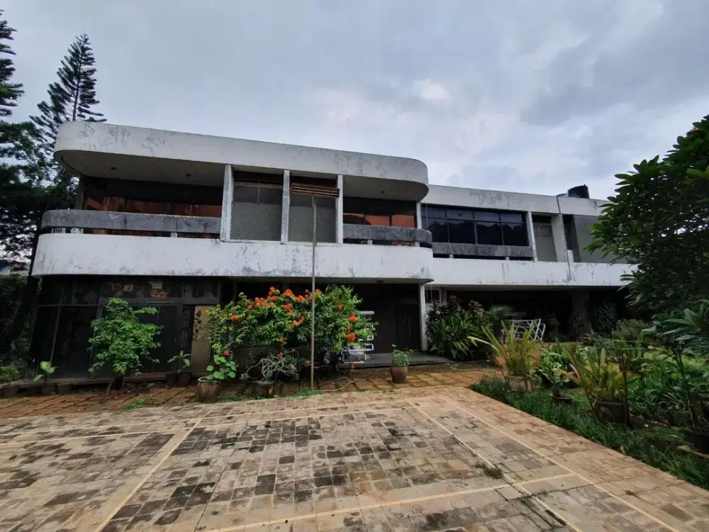 DIJUAL TANAH TERDAPAT BANGUNAN DEKAT PINGGIR JALAN RAYA KEBAYORAN LAMA